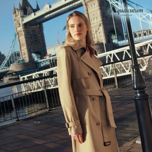 아쿠아스큐텀 358000원 여성 시그니쳐 더블 트렌치코트 WZCA2Q0A 1019932