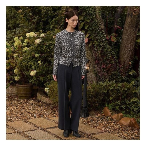 로우앤 프리미에르 캐시미어 블렌딩 기모 핀턱 팬츠 1종959000