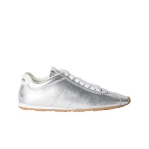 미우미우 플럼 모르도어 카프스킨 스니커즈 실버 5E114E-XQL-F0118