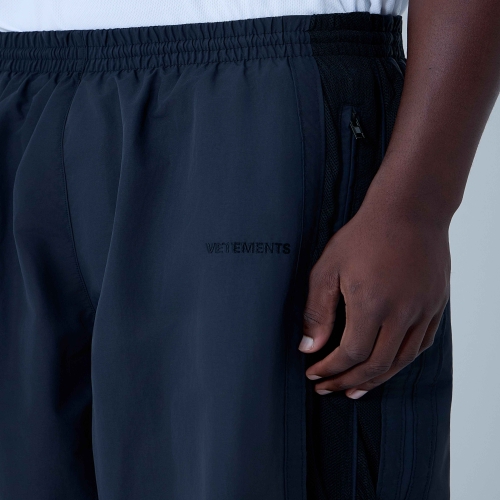 VETEMENTS 메쉬 패널 트랙 팬츠 UH76GP700B B0111878468