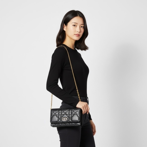 크리스찬디올 CARO 체인 크리스탈 클러치 S4204UHNN 900