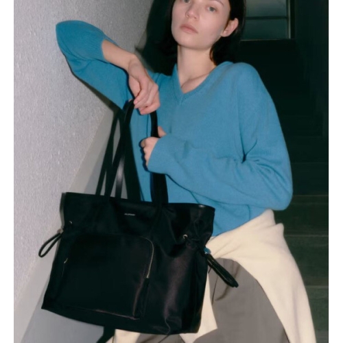 질스튜어트 핸드백 ESSENTIAL 나일론 에센셜 쇼퍼백 블랙 JABA6E652 B
