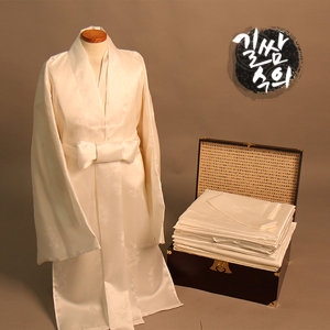 길쌈수의 흰색인견수의