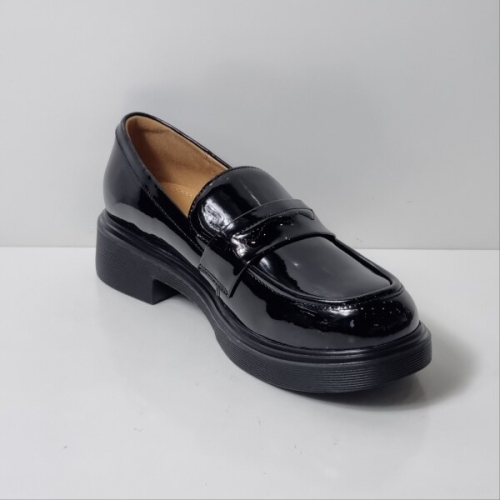 탠디 패플 여성 4cm 라운드토 몰드창 페이던트 로퍼 1LXX24031ZX4