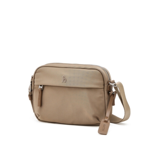 헤지스 액세서리 가방 아이코닉 나일론 베이지 나일론 로고 크로스백 MINI HJBA6E722