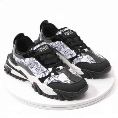 베르사체 New Trailtreck Logo Trainer 79YA3SIB ZSC90 U22 뉴 트레일트렉 로고 트레이너 스