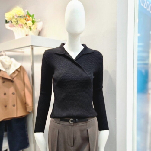 더틸버리 골지 랩 슬릿넥 슬림 풀오버니트 MTR1N1PO03W_DG