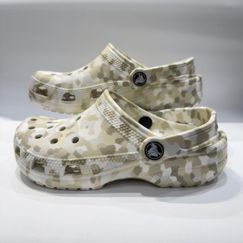 크록스 남녀공용 클래식 컨페티 클로그_212462 2MT