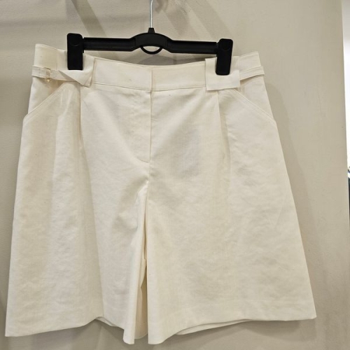 더아이잗 2024 여름최신상 던스트앞주름반바지 IP5A0SL301