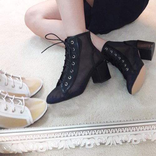 애슬릿 씨스루 레이스업 청키굽 워커힐