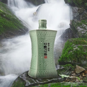 동강청정원 자연산 참다슬기 기름 900ml + 깐다슬기 150g + 다슬기 엑기스 5포