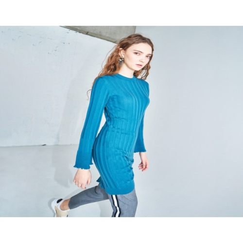 아이홀릭 캐시미어 AYIHOLIC cashmere  메리노 울 원사이드 슬릿 드레스 그린 AHQ7KD002E