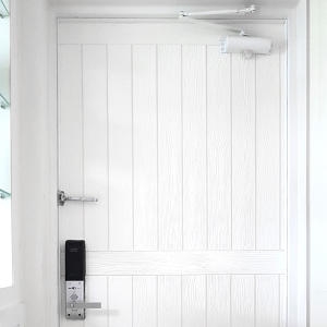 현관문 완벽 바람막이