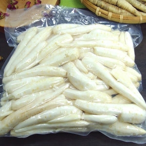 신선한 깐더덕 /쌉쌀한 맛이 일품