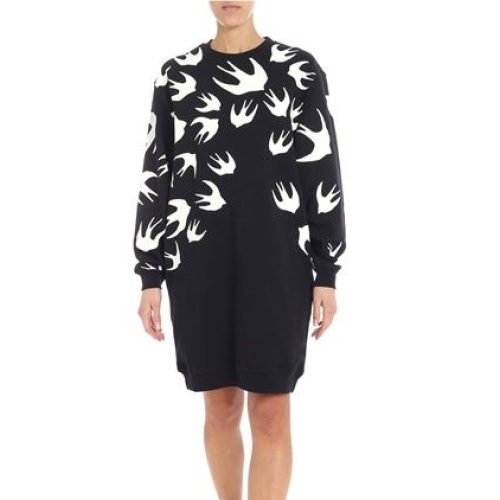 알렉산더맥퀸 맨투맨_379194 RGH81 1000