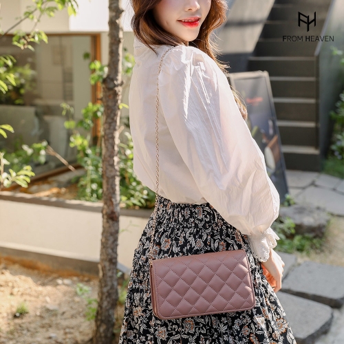 프롬헤븐 퀼팅 엠보 클러치 크로스백 퀼러스