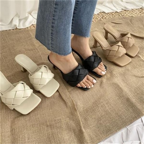 슈썸 사각코 짜임포인트 데일리 미들힐 뮬 RJ-an2133