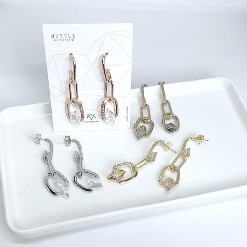 텐바이텐  댕글 큐빅 귀걸이 7179358